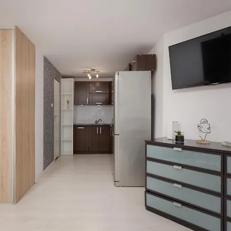 Underground Studio Ochota By Renters Warsaw